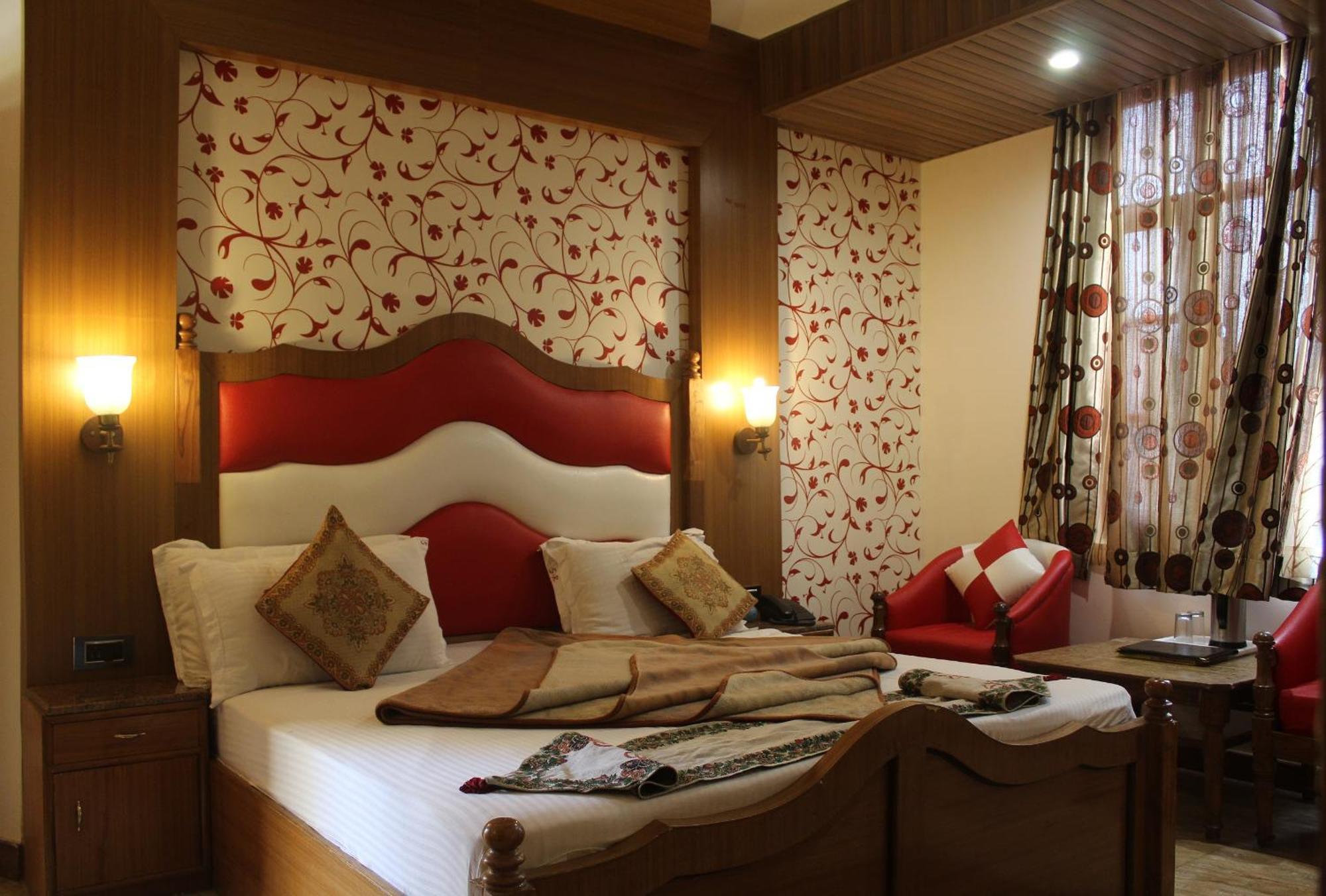 Sagrika Resort Dalhousie Eksteriør billede